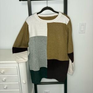 Oversized Color Block Sweater. Acrylic, fuzzy, wooly look. Size 12 (loose fit)